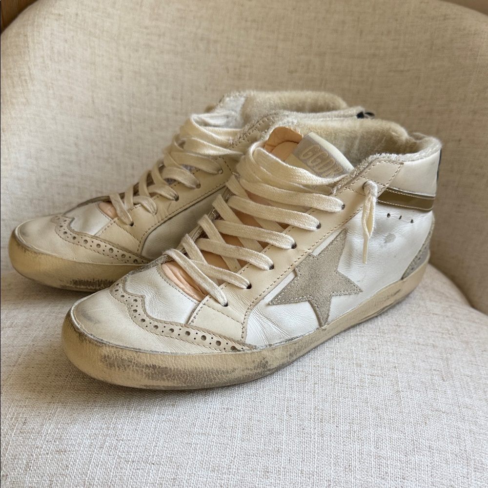 Golden Goose Women's Cream and Gold Sneakers